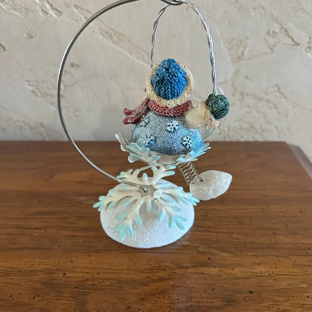 Cobble Creek 2 piece Swinging Snowman Christmas Holiday Winter Decoration